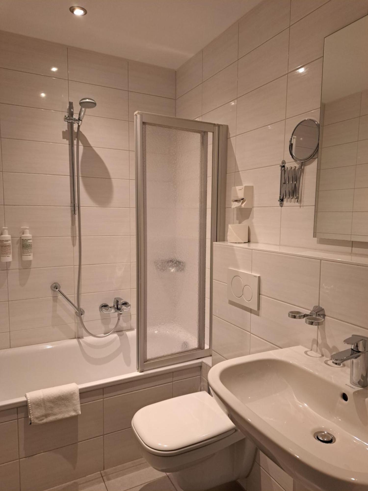Hotel Union Оффенбург Экстерьер фото