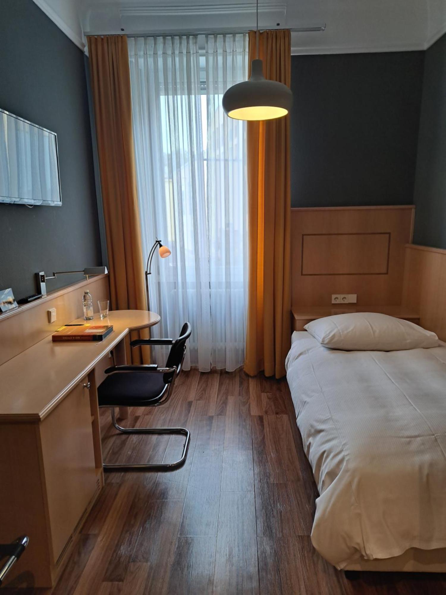 Hotel Union Оффенбург Экстерьер фото